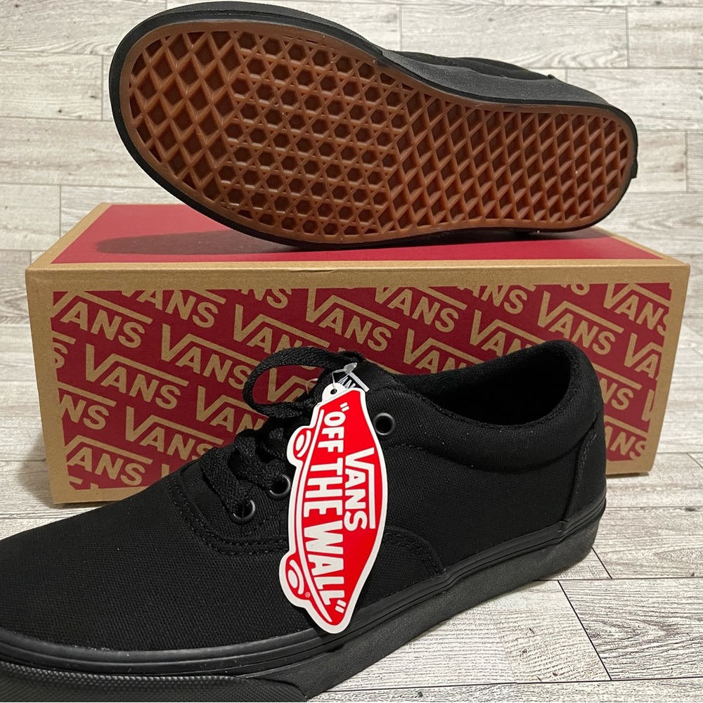 Van’s Doheny Black Size 8